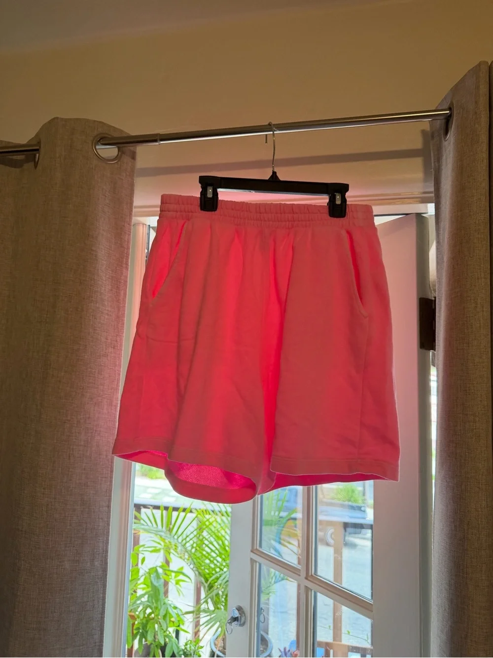 Old Navy Neon Pink Elastic Waist Athletic Shorts with Pockets size medium